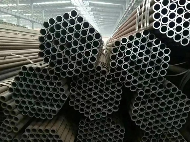 巴彦淖尔20#石油裂化用无缝钢管